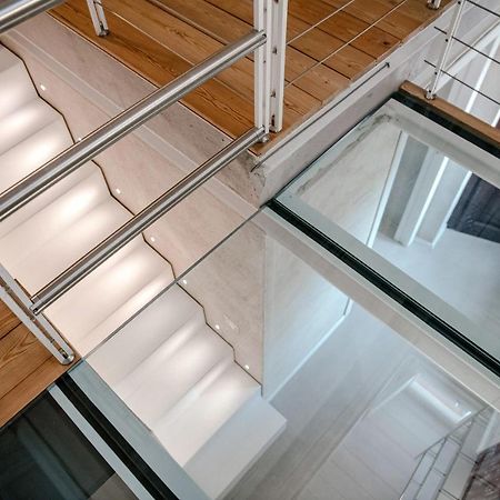 House Of Glass Cathedral View - The House Of Travelers Como Bagian luar foto