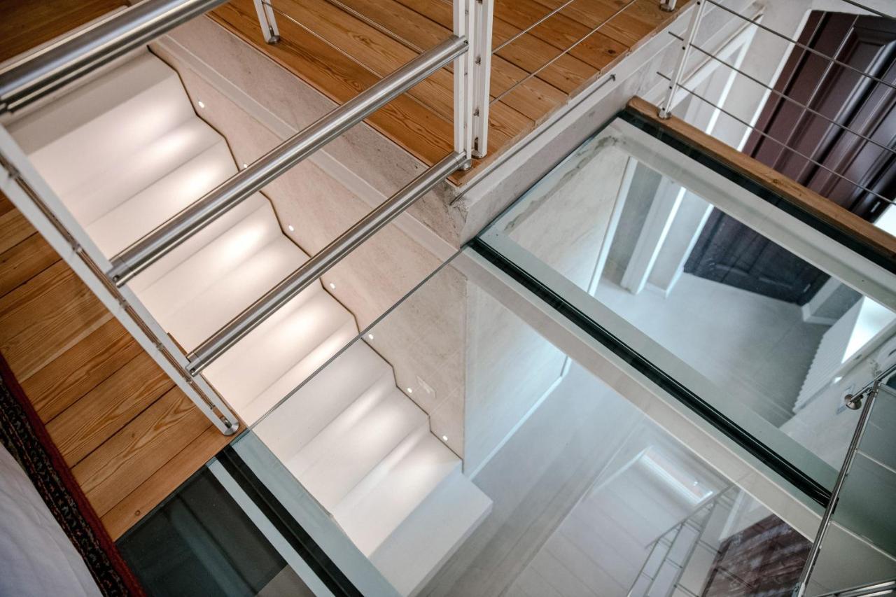 House Of Glass Cathedral View - The House Of Travelers Como Bagian luar foto