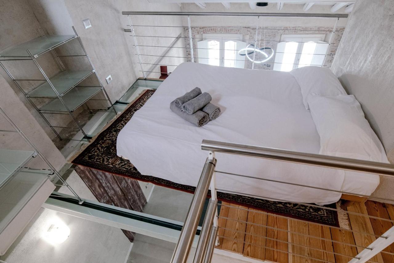 House Of Glass Cathedral View - The House Of Travelers Como Bagian luar foto