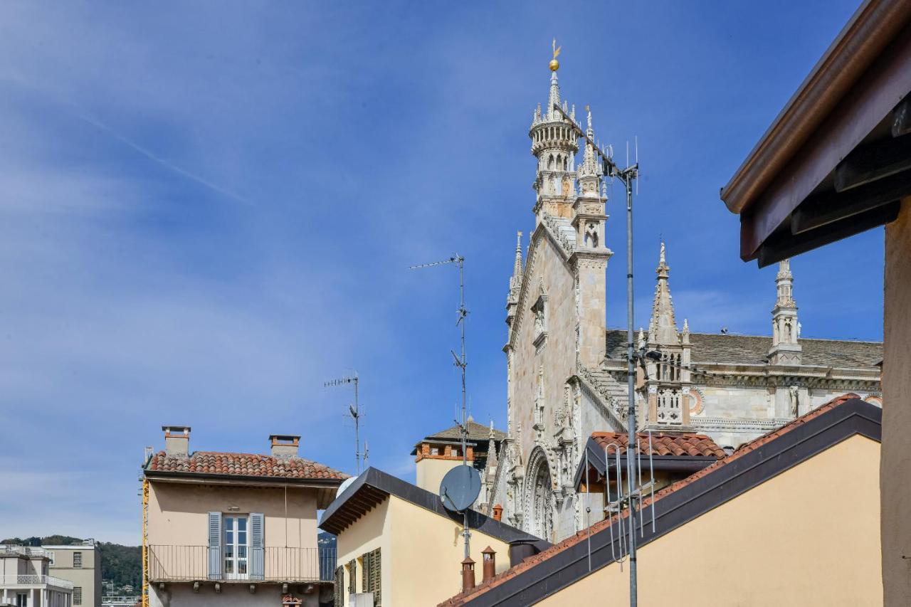 House Of Glass Cathedral View - The House Of Travelers Como Bagian luar foto